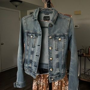American Eagle Outfitters Super Stretch Medium Wash Denim Jacket - S